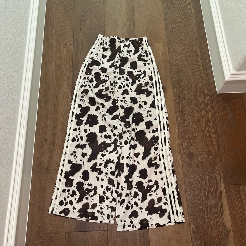Adidas cow print Wide Leg track pant - Picture 3 of 4